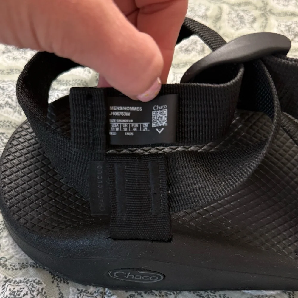 Chaco Men's Z/Cloud Adjustable Strap Cushioned Black Adventure Sandals Size‎ 11
